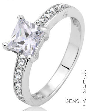* GLAMOROUS* 18K WHITE GOLD PLATED SIMULATED DIAMOND LADIES RING