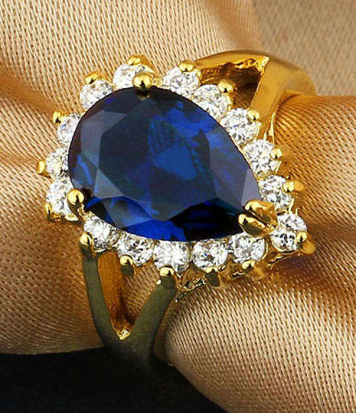 *LOCALLY IN STOCK* STUNNING 18K YELLOW GOLD PLATED SIMULATED SAPPHIRE LADIES RING
