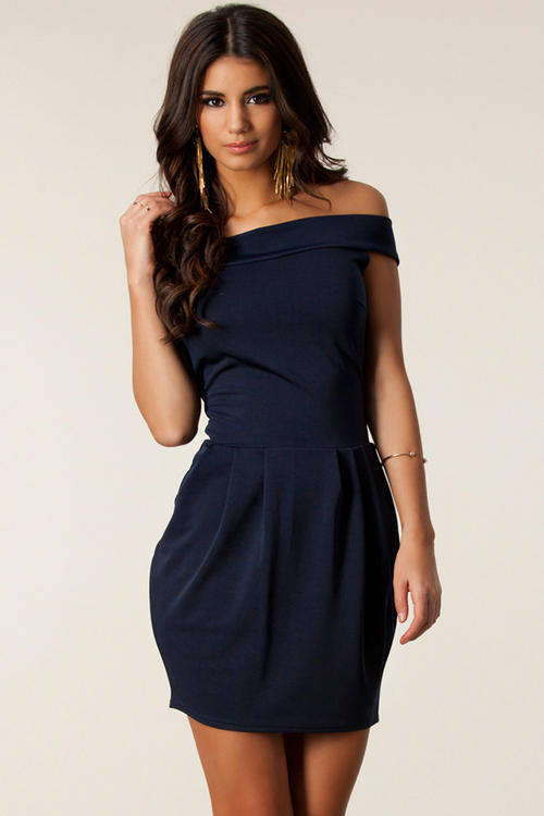 GRACEFUL OFF SHOULDER DESIGN PLEATED MINI DRESS