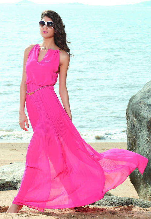 GLAMOROUS DESIGN WITH GOLD CHAIN DETAIL MAXI DRESS
