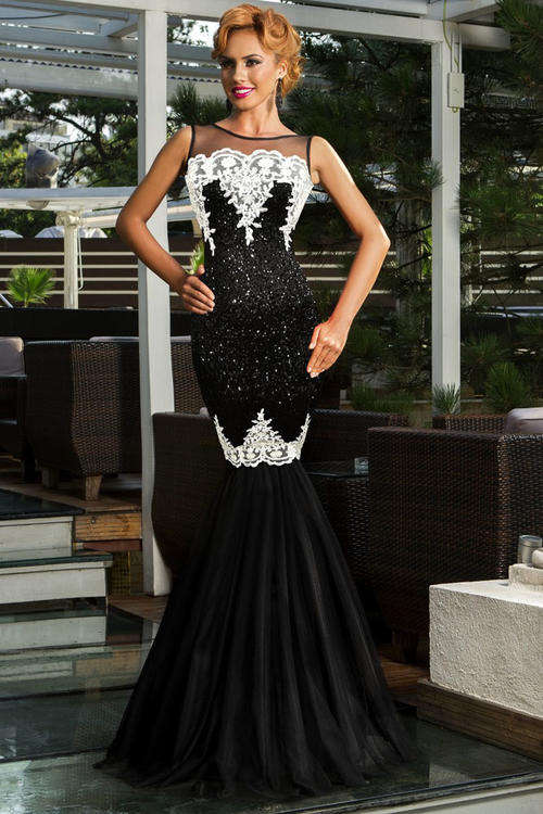 GLAMOROUS SEQUIN AND LACE DETAIL MERMAID STYLE EVENING DRESS