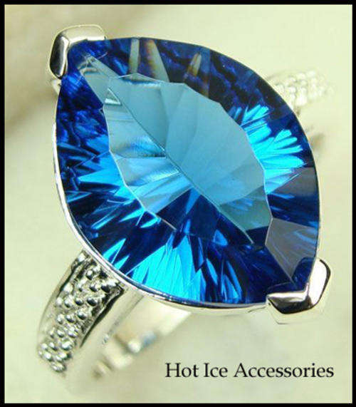STERLING SILVER BLUE TOPAZ GEMSTONE RING - NO COMBINED POSTAGE