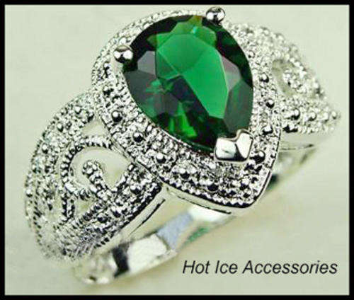 **INTERNATIONAL POSTAGE** FULLY HALLMARKED 925 STERLING SILVER SIMULATED EMERALD RING