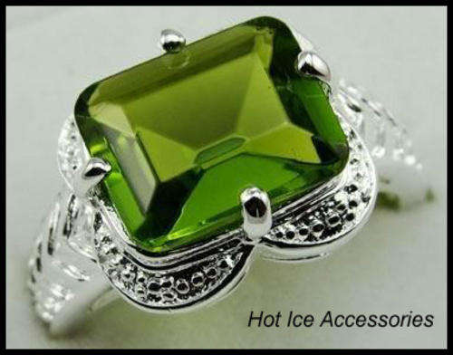 **INTERNATIONAL SHIPPING** STERLING SILVER HALLMARKED SIMULATED PERIDOT RING*NO COMBINED POSTAGE