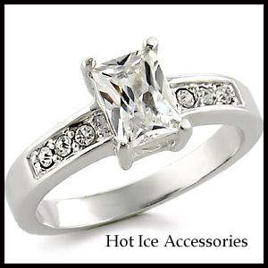 **INTERNATIONAL POSTAGE** 18K WHITE GOLD PLATED SIMULATED DIAMOND RING