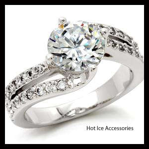 **INTERNATIONAL POSTAGE** 18K WHITE GOLD PLATED SIMULATED DIAMOND RING