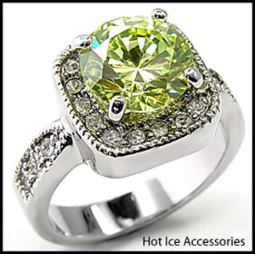 **INTERNATIONAL POSTAGE** 18K WHITE GOLD PLATED SIMULATED PERIDOT RING