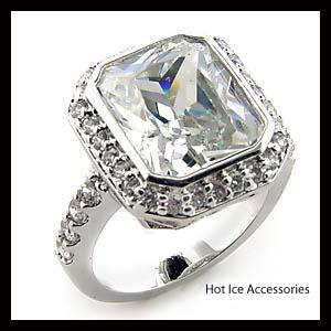 **INTERNATIONAL POSTAGE** 18K WHITE GOLD PLATED SIMULATED DIAMOND RING