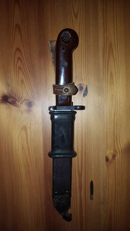 ROMANIAN MADE AKM 11 BAYONET FOR AK 47 RIFLE-VERY GOOD CONDITION