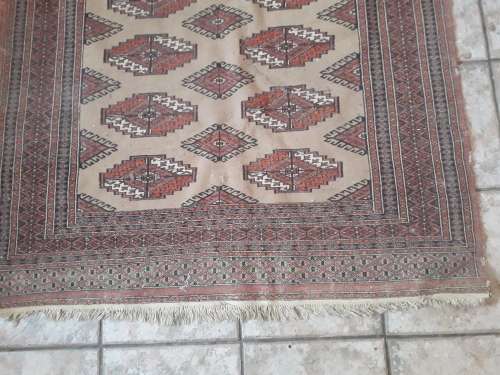 BEAUTIFUL 1820 X 1240 MM BOKHARA PERSIAN CARPET,  HAND-WOVEN AND STUNNINGLY SOFT SURFACE