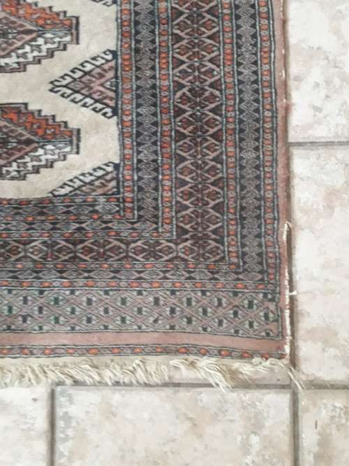 BEAUTIFUL 1820 X 1240 MM BOKHARA PERSIAN CARPET,  HAND-WOVEN AND STUNNINGLY SOFT SURFACE