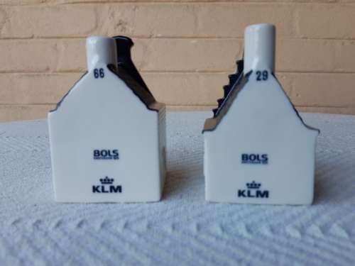 2 VINTAGE KLM DELFT BLUE HOUSES NO. 29 AND 66, UNSEALED