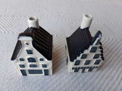 2 VINTAGE KLM DELFT BLUE HOUSES NO. 29 AND 66, UNSEALED
