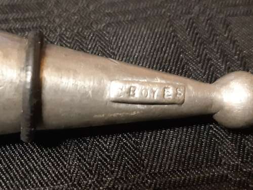 CARROLL BOYES: STUNNING AND VINTAGE PEWTER BOTTLE STOPPER