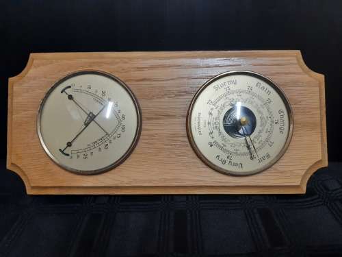 VINTAGE BAROMASTER MADE IN FRANCE MECHANICAL BAROMETER AND HYGROMETER MOUNTED IN OAK