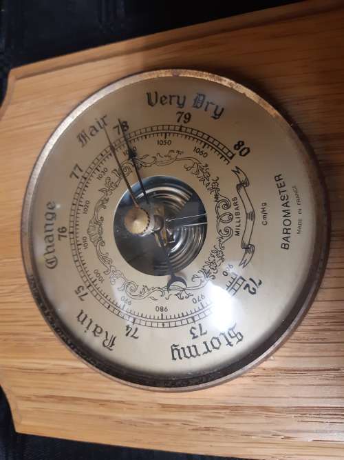 VINTAGE BAROMASTER MADE IN FRANCE MECHANICAL BAROMETER AND HYGROMETER MOUNTED IN OAK
