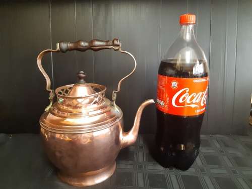 ANTIQUE HIGHLY COLLECTIBLE LARGE COPPER KETTLE