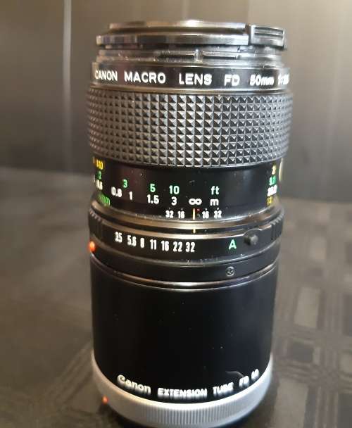 CANON MACRO LENS FD 50 MM 1:35 TOGETHER WITH EXTENSION TUBE FD 50