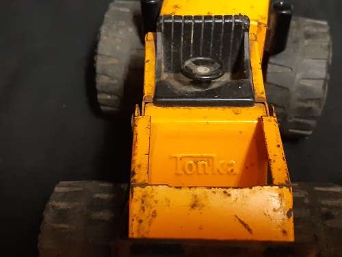 VINTAGE METAL TONKA ARTICULATING FRONT END LOADER 26 CM LONG