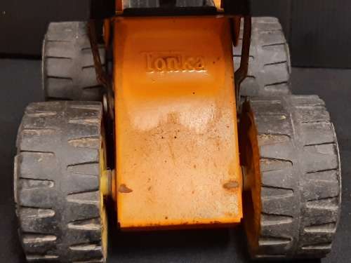 VINTAGE METAL TONKA ARTICULATING FRONT END LOADER 26 CM LONG