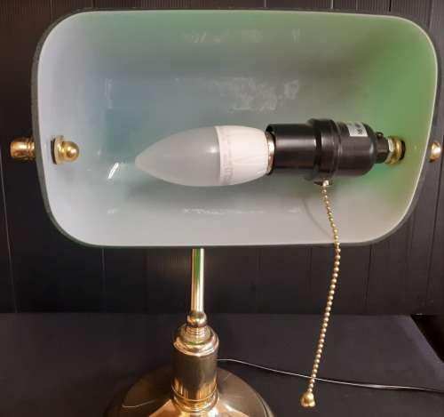 BEAUTIFUL LAWYERS LAMP IN EXCELLENT CONDITION