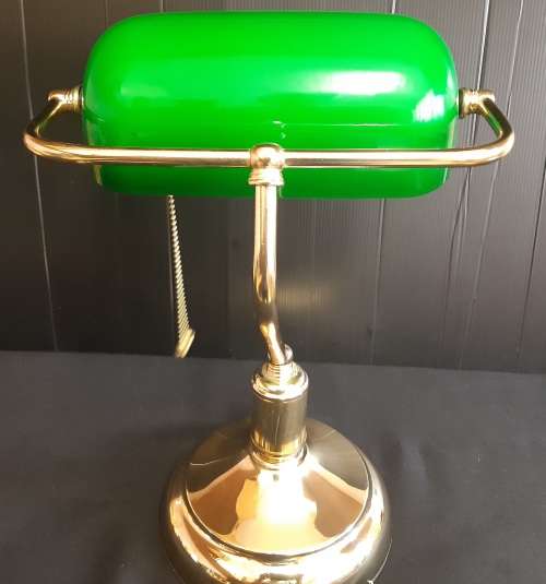 BEAUTIFUL LAWYERS LAMP IN EXCELLENT CONDITION