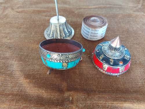 INTRICATELY DETAILED HAND CRAFTED COPPER AND BRASS TIBETAN BUDDHIST PRAYER WHEEL ON STAND