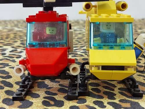 VINTAGE LEGO PAIR OF TWO HELICOPTERS, ONE BID FOR BOTH