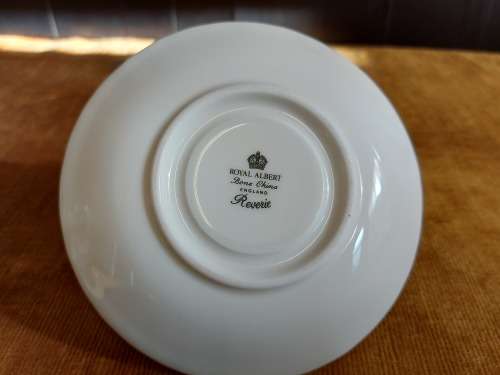 SET OF 4 ROYAL ALBERT REVERIE BONE CHINA DEMITASSE CUPS AND SAUCERS