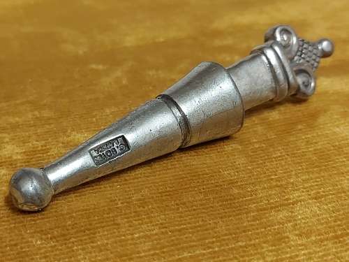 CARROLL BOYES FUNCTIONAL ART:  VINTAGE EARLY DESIGN PEWTER BOTTLE STOPPER