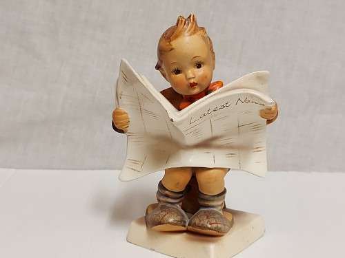 RARE 1960s AUTHENTIC GOEBEL HUMMEL FIGURINE - LATEST NEWS - MADE IN WESTERN GERMANY