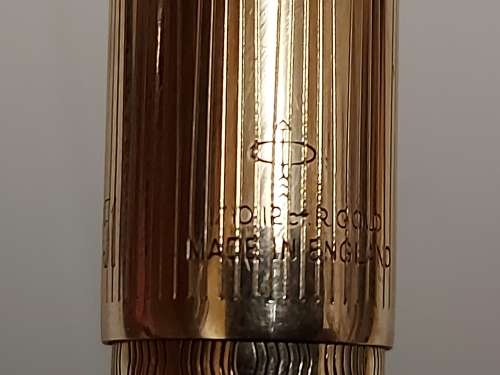 VINTAGE BOXED GOLD PARKER 51 FOUNTAIN PEN WITH A 9 ct BARREL AND A 1/10 12K ROLLED GOLD CAP