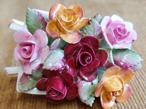 EXQUISITE LITTLE ROYAL ALBERT OLD COUNTRY ROSES FLOWER POSY