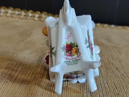 EXQUISITE LITTLE ROYAL ALBERT OLD COUNTRY ROSES FLOWER POSY