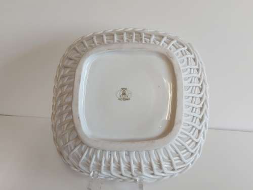 STUNNING VINTAGE PORFIN CLUJ-NAPOCA ROMANIAN PORCELAIN BASKET/BOWL