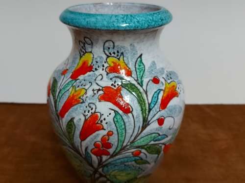 BEAUTIFULLY ADORNED MADE IN ITALY VINTAGE ART POTTERY VASE WITH AN AWESOME RAISED FLORAL DESIGN