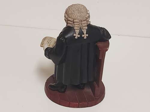 AWESOME VINTAGE ROBERT HARROP DESIGNS DOGGIE PEOPLE BULLDOG BARRISTER
