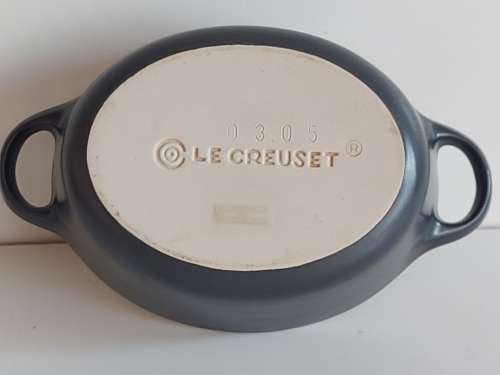 BEAUTIFULLY LE CREUSET CERAMIC OVAL TWIN HANDLED LIDDED DISH