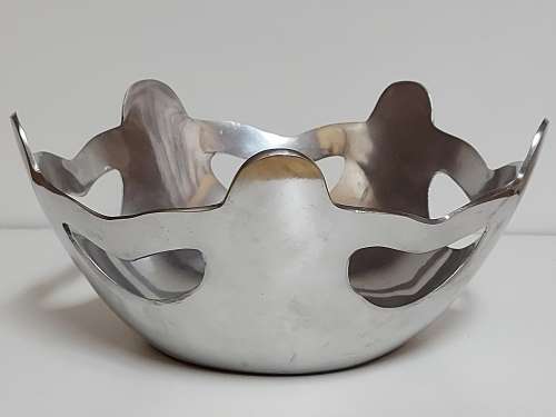 STUNNING FUNCTIONAL ART CAST ALUMINIUM  BOWL