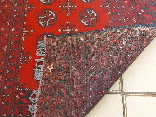 BEAUTIFUL VINTAGE HAND-KNOTTED PURE WOOL PERSIAN CARPET