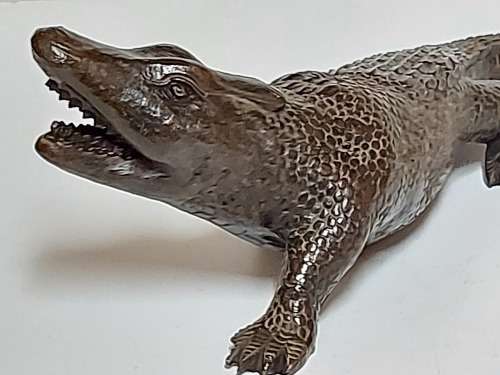 AWESOME BRONZE SCULPTURE OF A CROCODILE IN GREAT CONDITION