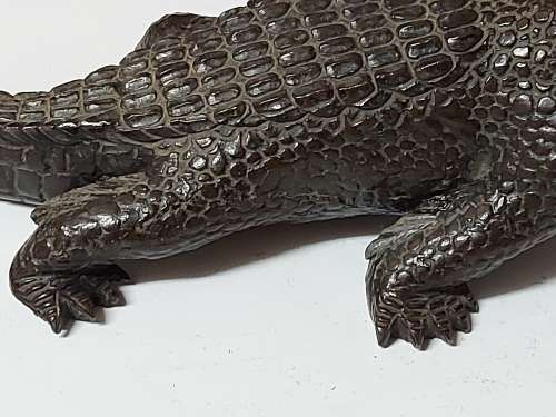 AWESOME BRONZE SCULPTURE OF A CROCODILE IN GREAT CONDITION
