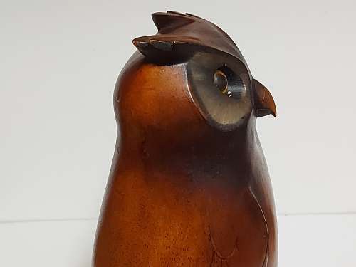 RARE FEATHERS OF KNYSNA LIMITED EDITION AFRICAN COLLECTION LARGE OWL, HAND CARVED AND PAINTED