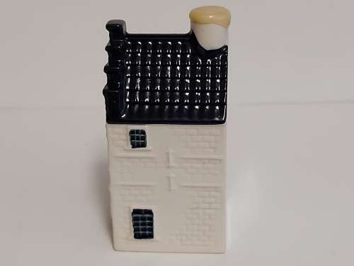 HIGHLY COLLECTIBLE BLUE DELFTS KLM HOUSE NO 34, SEALED AND FULL