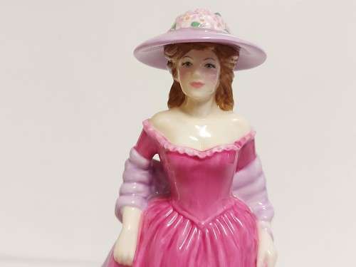 ROYAL DOULTON BOXED INTERNATIONAL COLLECTORS CLUB SUMMERBREEZE HN 4587 BONE CHINA FIGURINE