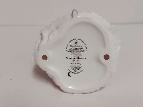 ROYAL DOULTON BOXED INTERNATIONAL COLLECTORS CLUB SUMMERBREEZE HN 4587 BONE CHINA FIGURINE