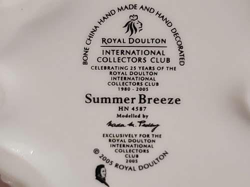 ROYAL DOULTON BOXED INTERNATIONAL COLLECTORS CLUB SUMMERBREEZE HN 4587 BONE CHINA FIGURINE