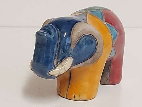 STUNNING VINTAGE SMALL RAKU POTTERY ELEPHANT FIGURINE IN VIVID COLOURS