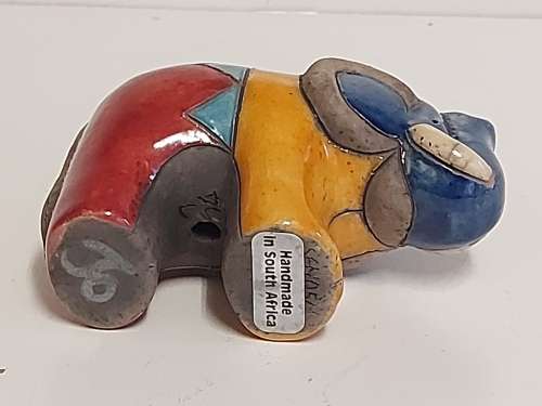 STUNNING VINTAGE SMALL RAKU POTTERY ELEPHANT FIGURINE IN VIVID COLOURS