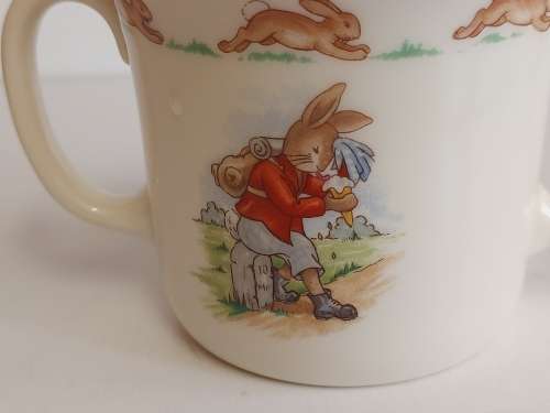 AWESOME ROYAL DOULTON BUNNYKINS TWIN HANDLE MUG WITH BRIGHT AND VIVID IMAGES